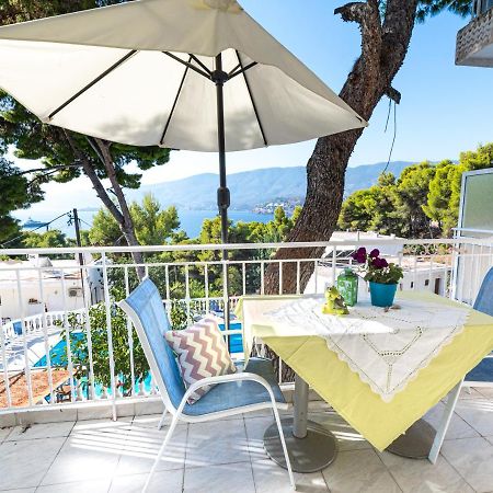 Lions Apartments Poros Town Eksteriør bilde