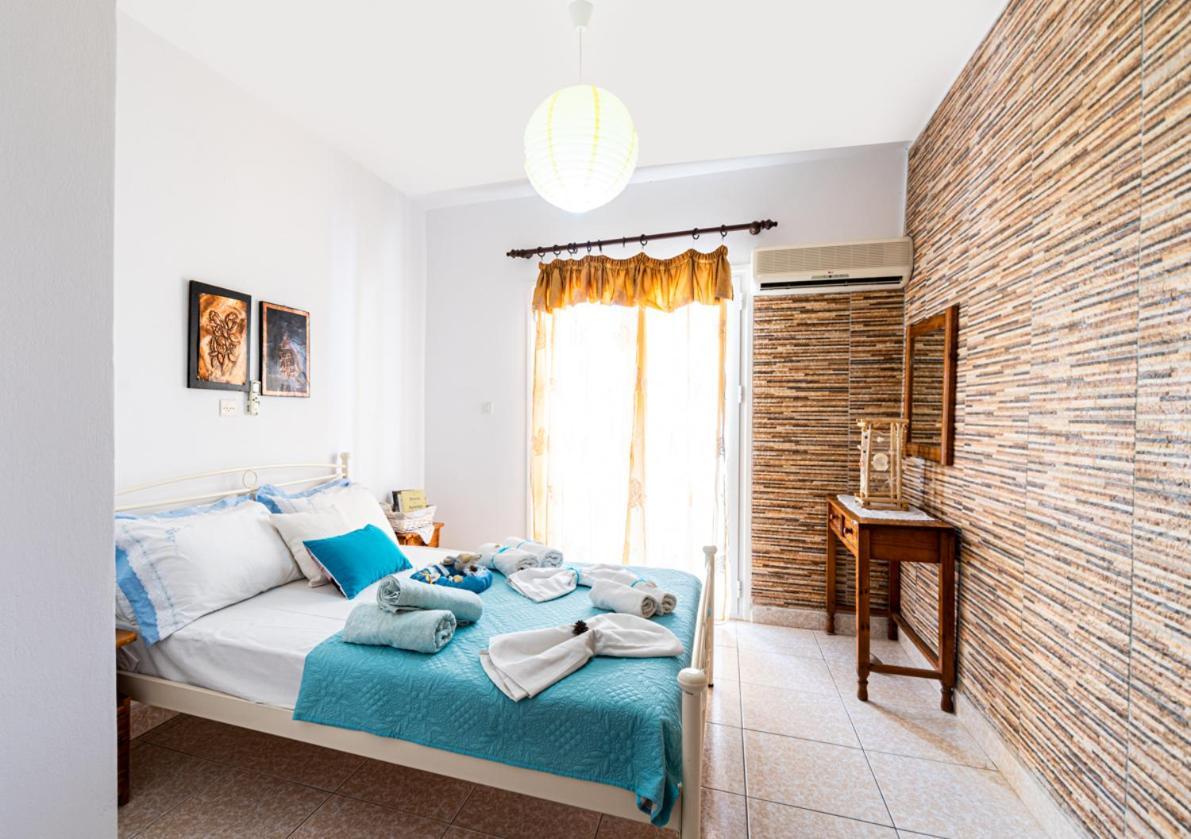 Lions Apartments Poros Town Eksteriør bilde